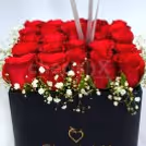 Whether it's a birthday or anniversary, send lovely wishes with this gorgeous bucket.