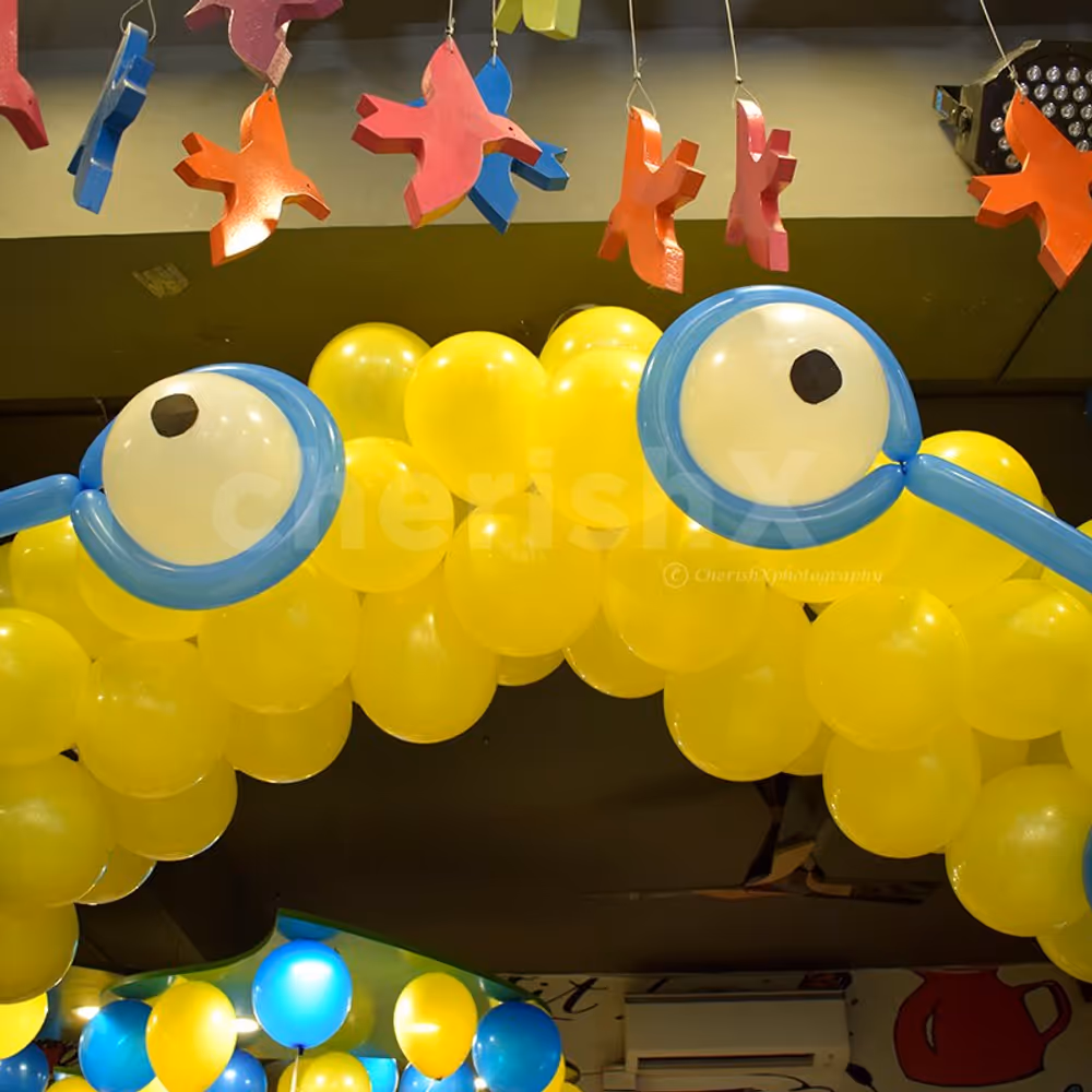 Blue and Yellow colors for Minion Theme Birthday Party