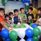 Let the children enjoy a birthday celebration by booking cricket-themed decor.