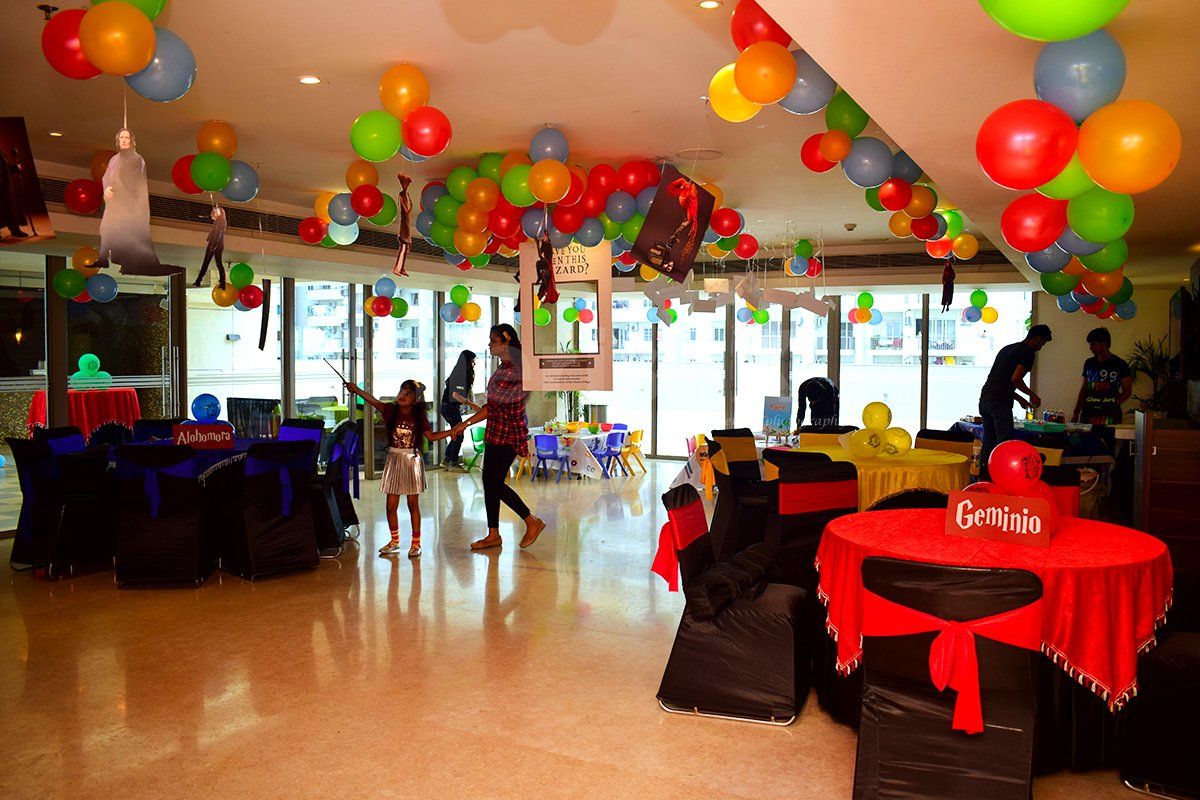 Book the Harry Potter Themed Decoration for your child's birthday.