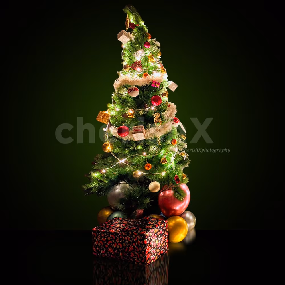 A Christmas Tree Decoration Kit by CherishX for your home.