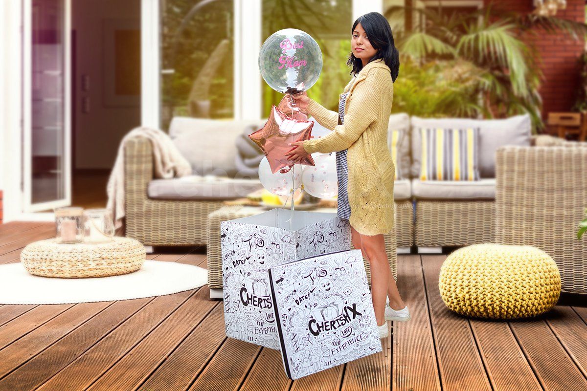 This adorable theme surprise box is best for every occasion.