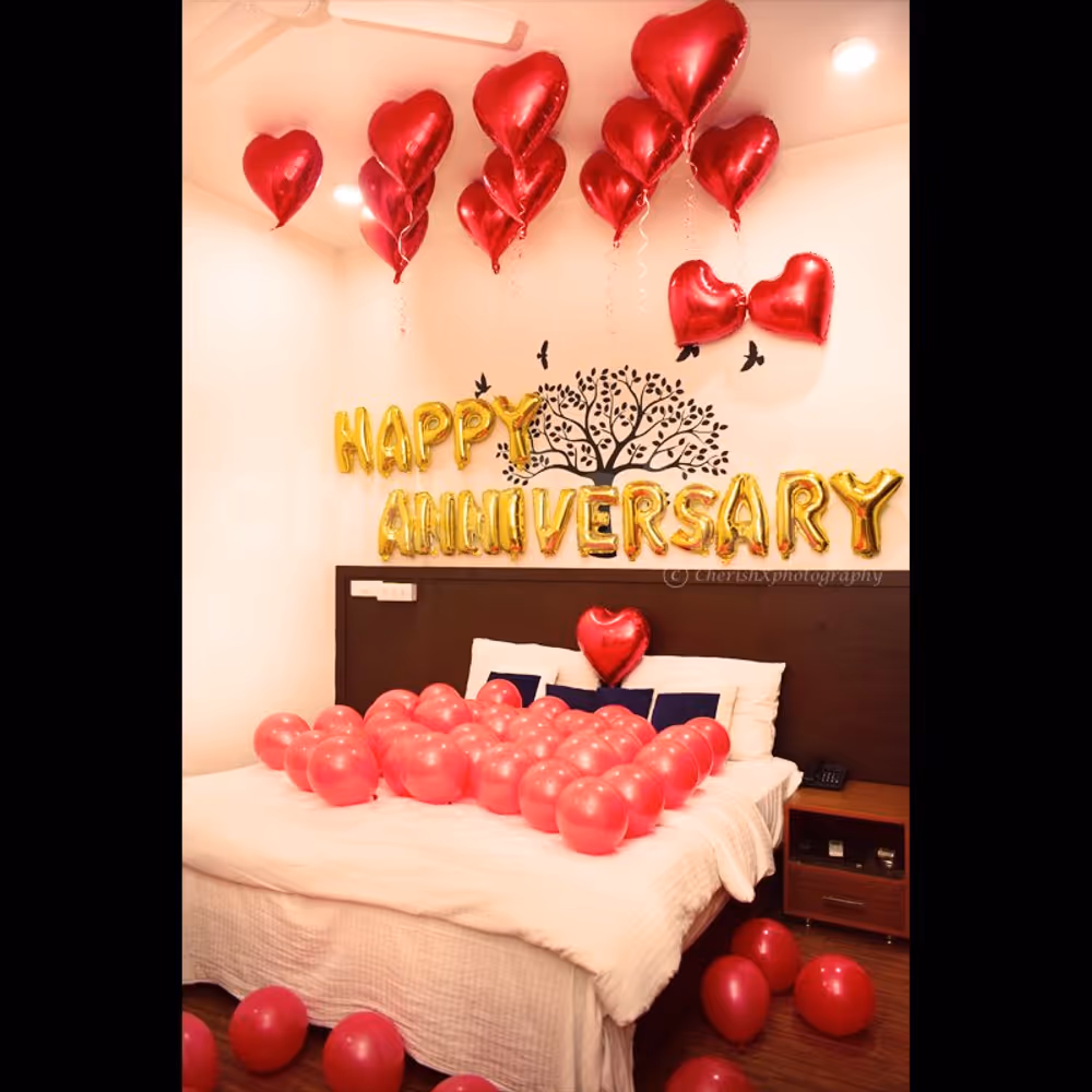 Anniversary Bedroom Decor for spending a romantic time.