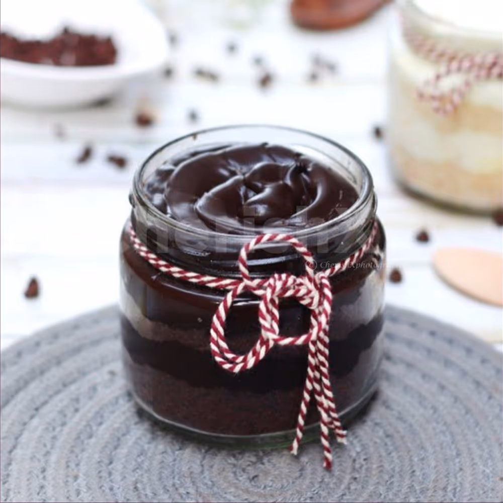 Chocolate truffle cake jar