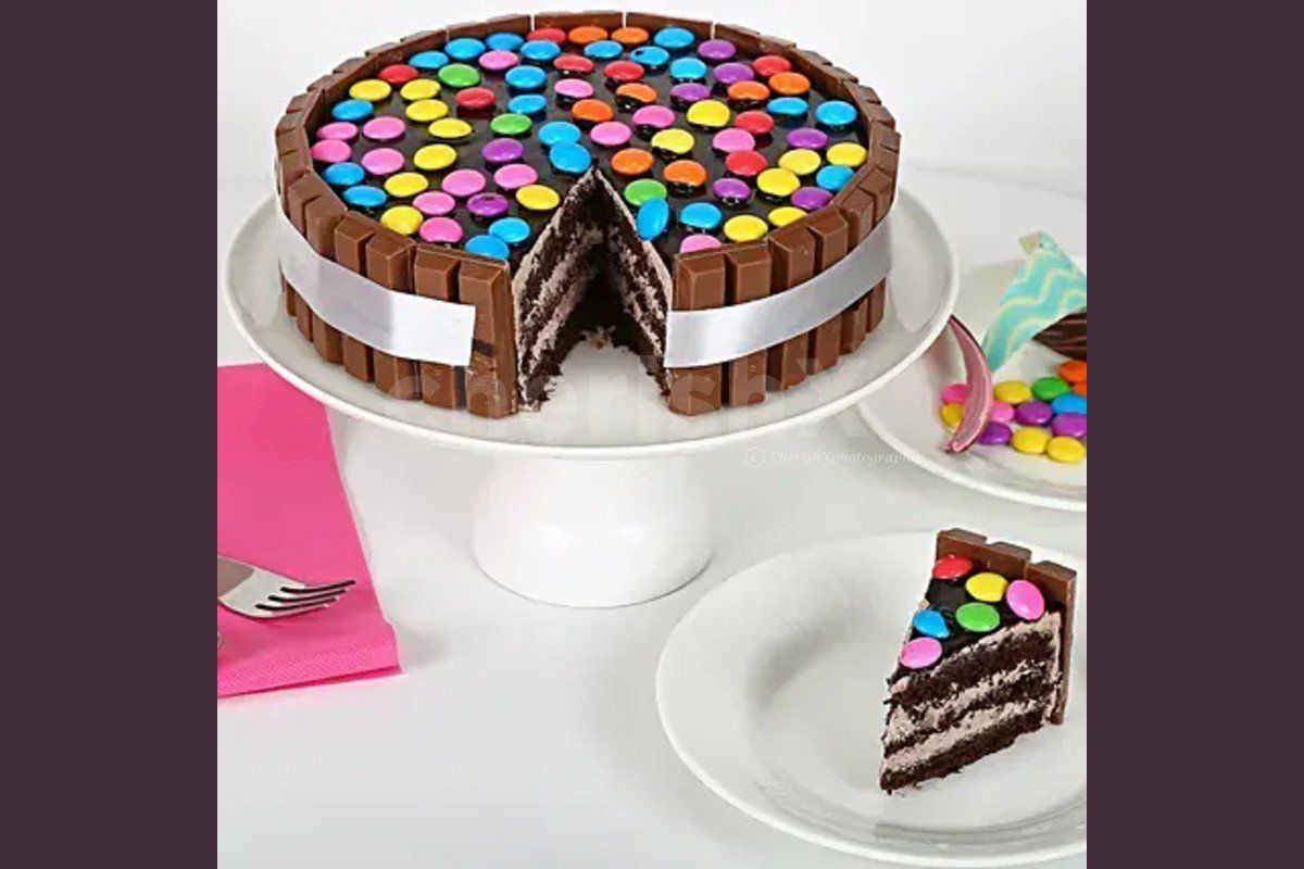 Kitkat gems cake by Cherishx