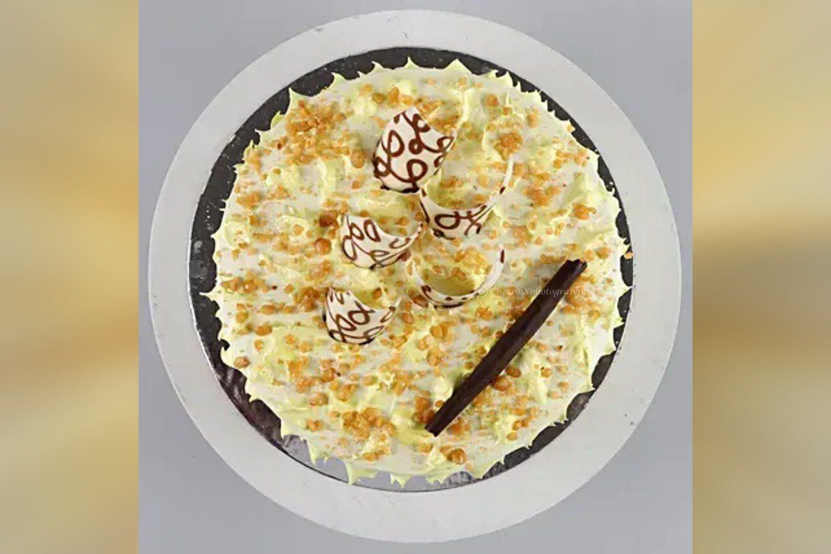 Crunchy butterscotch cake by cherishx