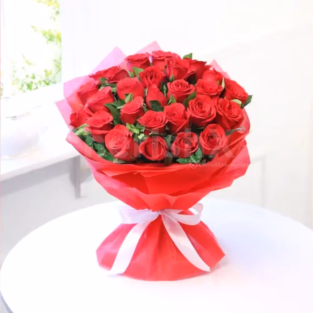 25 red roses beautiful bouquet
