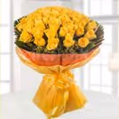 50 yellow roses blooming bouquet