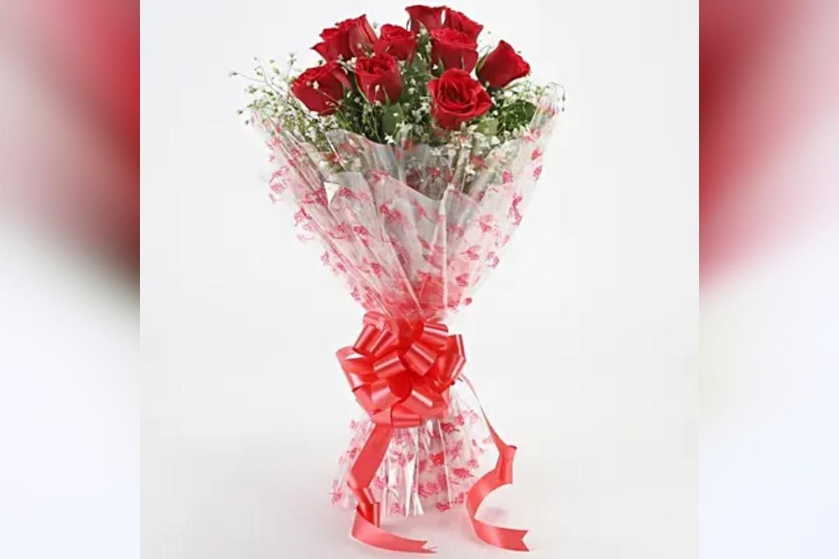 Red rose and chocolate truffle cake combo home delivery