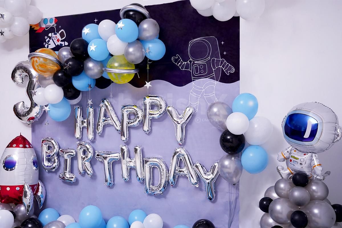 Surprise your kid  with this Dreamy Space Themed Kids Birthday Decor