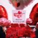 Celebrate your Valentine's Day perfectly with this charming White & Red Colored Rose Day Bucket!