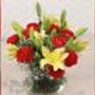 4 Yellow Lilies & 10 red carnations in Round fish bowl — photo 4