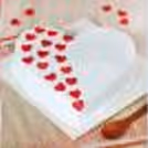 Enjoy the rich taste of Paradise Love Cake Half Kg made for special moments.