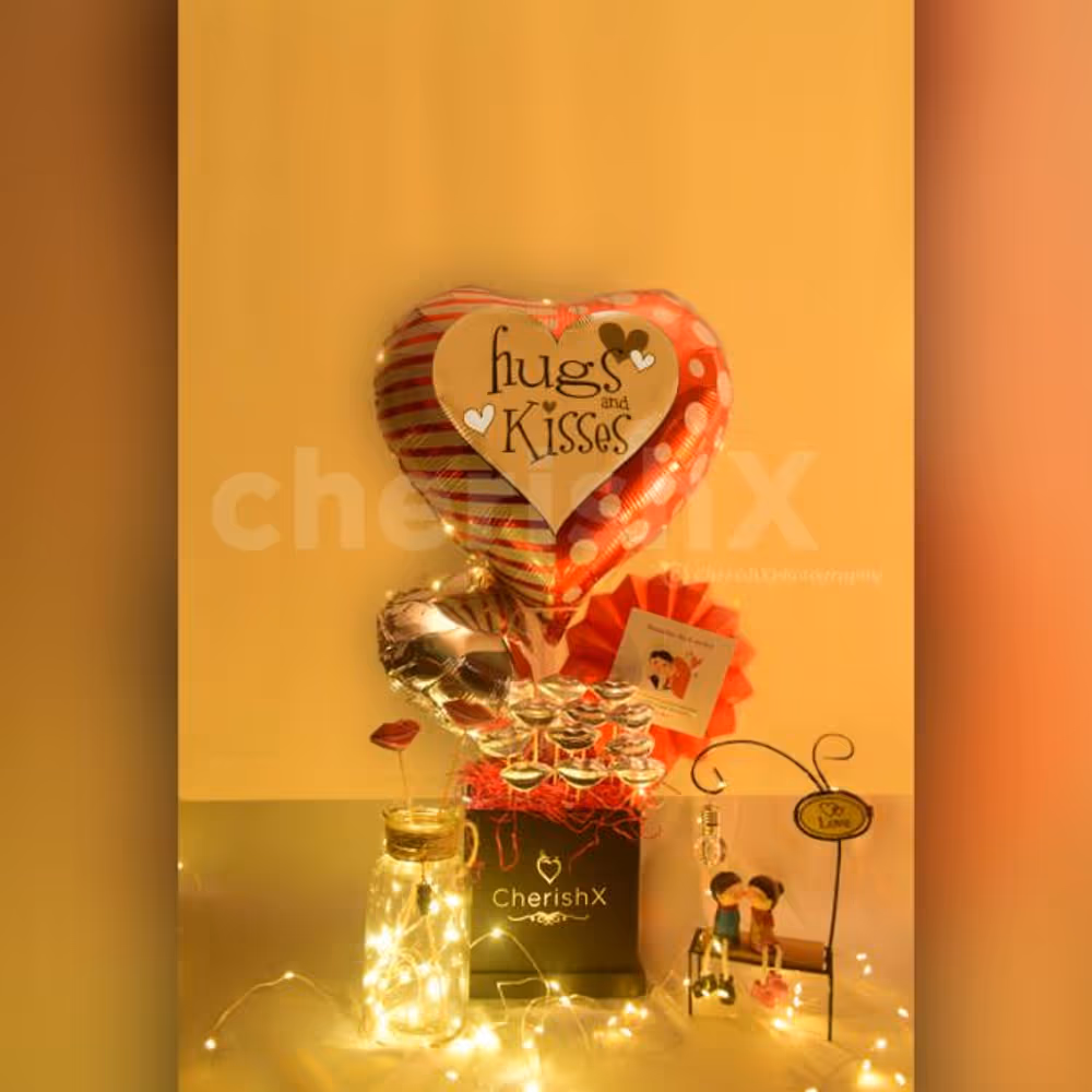 Light up your lover's Heart by gifting this sweet Kiss Day (Hugs & Kisses) Bucket!!