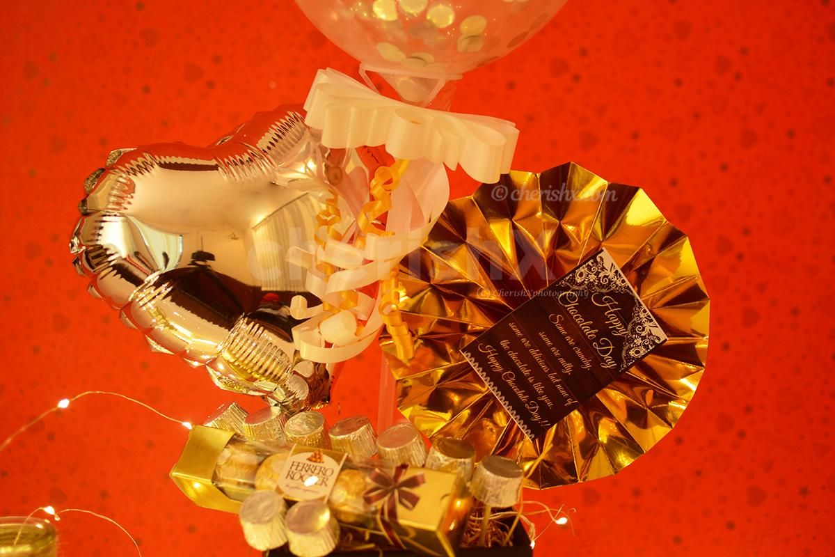 Gift your loved one this unique CherishX's Chocolate Day Bucket present!