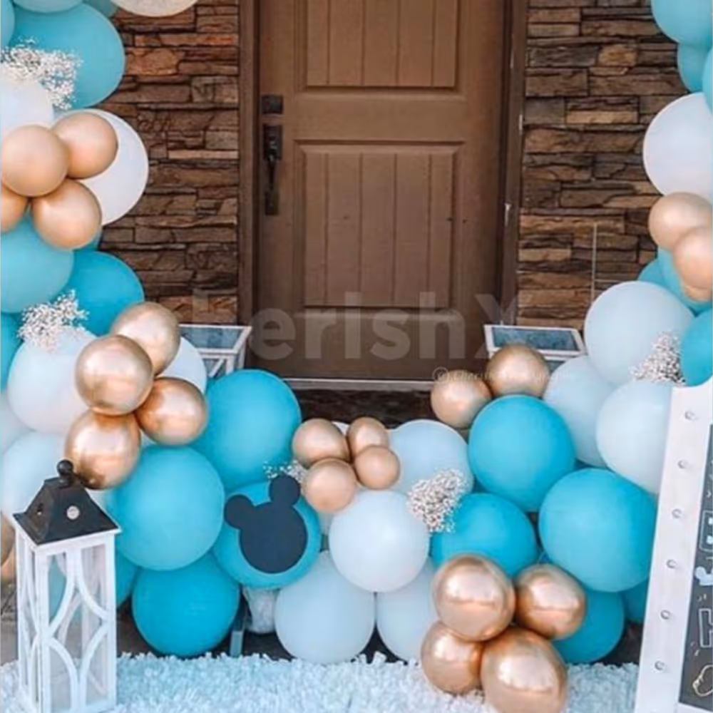 A balloon ring decor for 1st birthdays and baby shower.