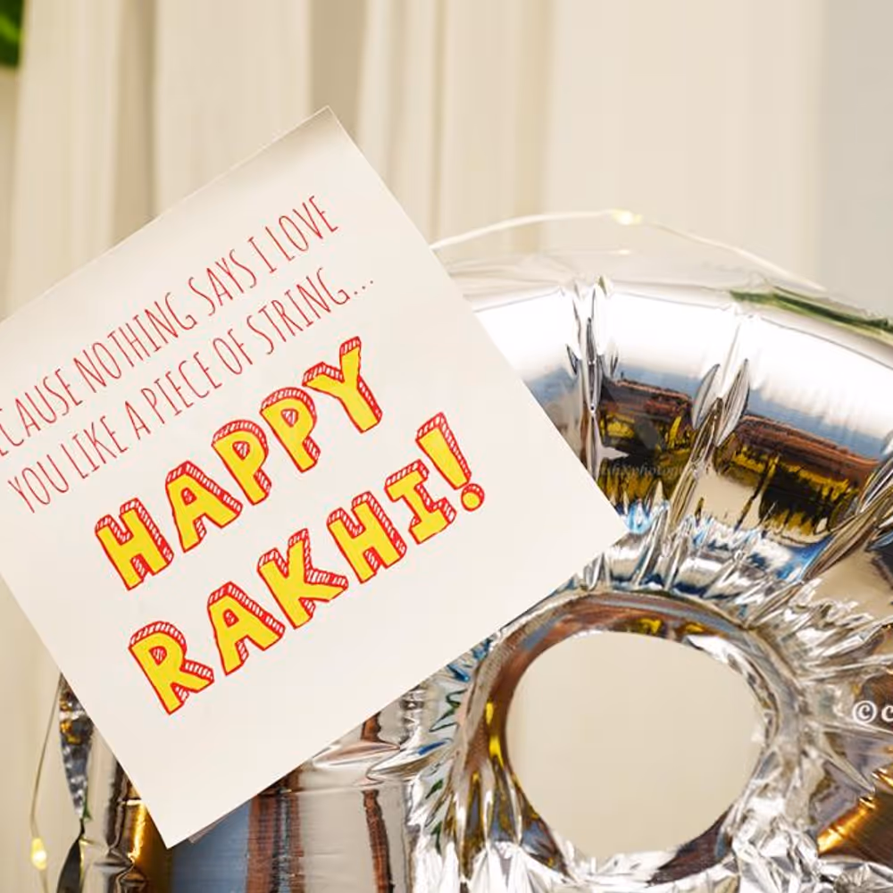 The 'BRO' letter foil balloon highlights the whole balloon bouquet.