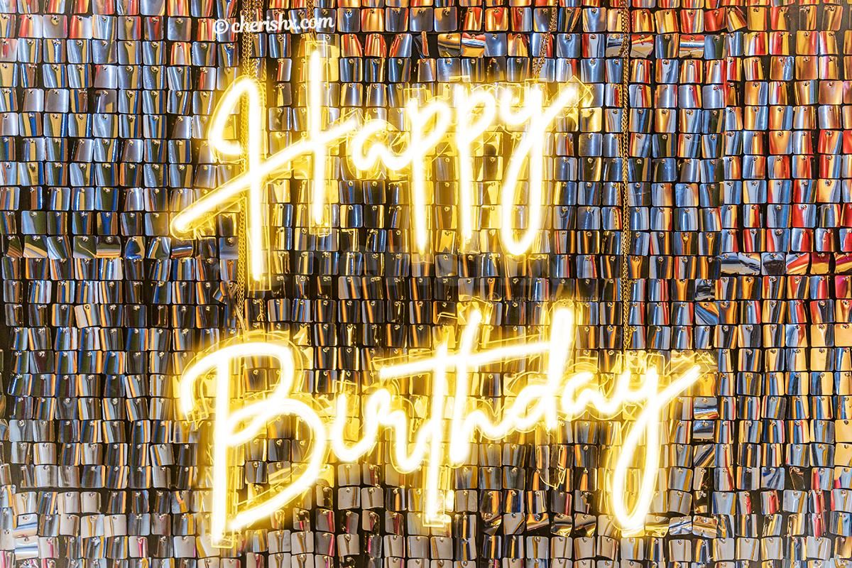 The Glamorous Pink and Silver wall decor will make your birthday party much more exciting!