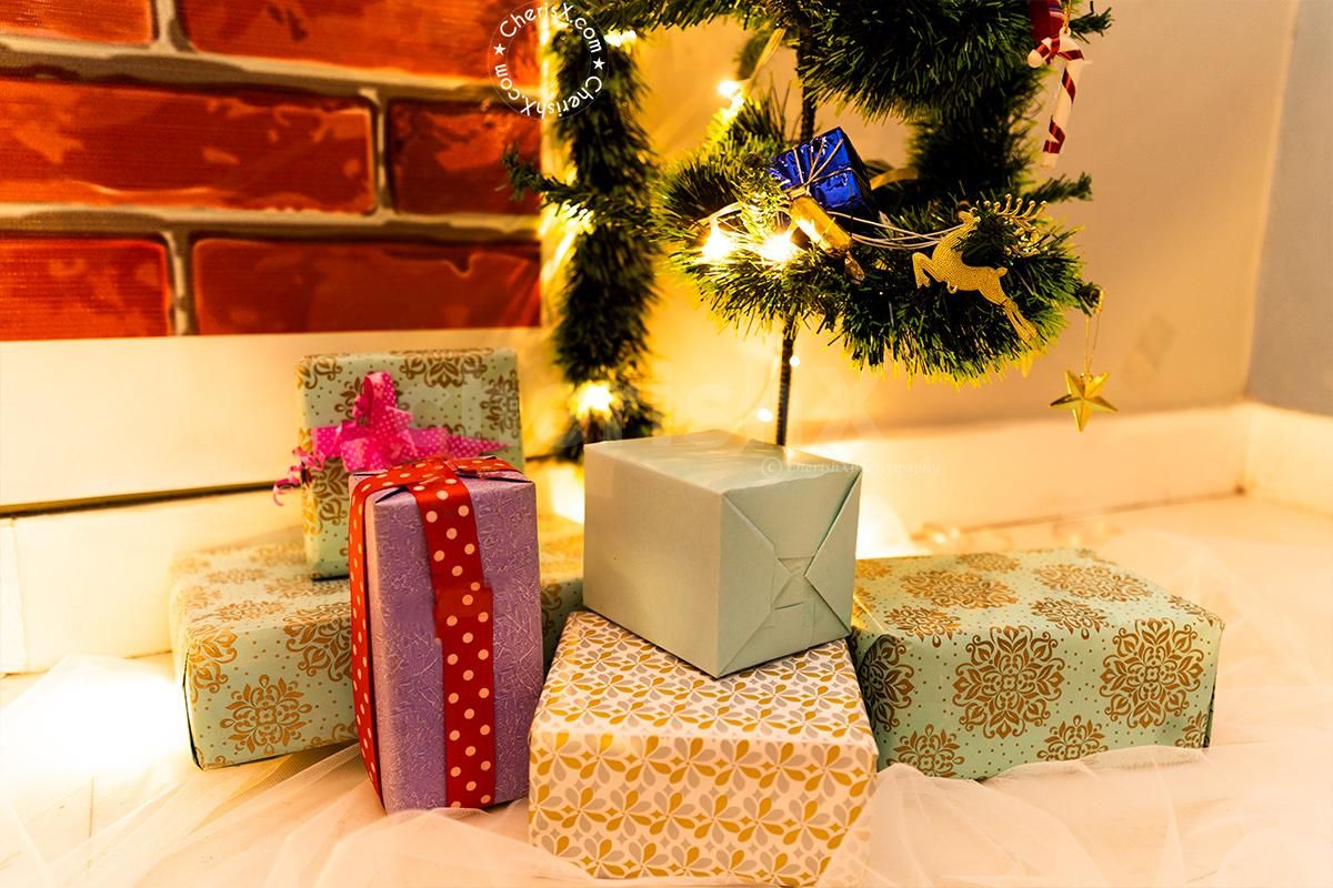 Organise a beautiful Christmas Party with CherishX's Merry Christmas Decor.