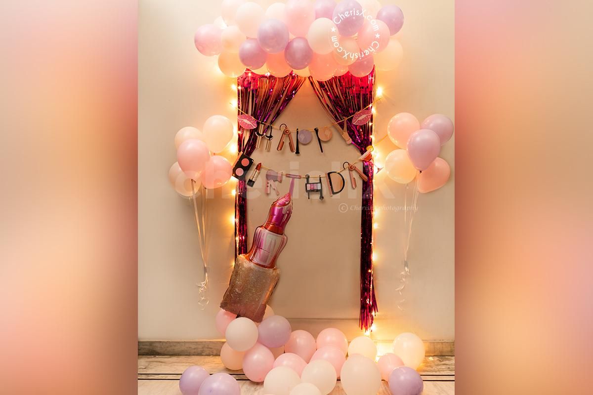 CherishX's Makeup themed birthday decor for makeup lovers.