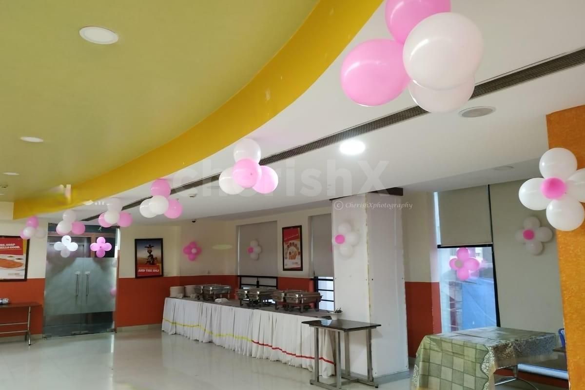 Surprise your close ones by having this gorgeous princess theme decor for their child!
