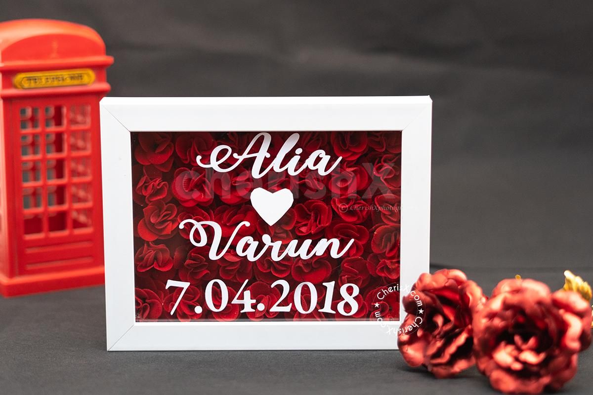 Surprise him or her with a wonderful Valentine's Red Rose Frame!