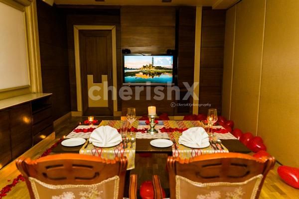 Private Movie & Dining in Delhi