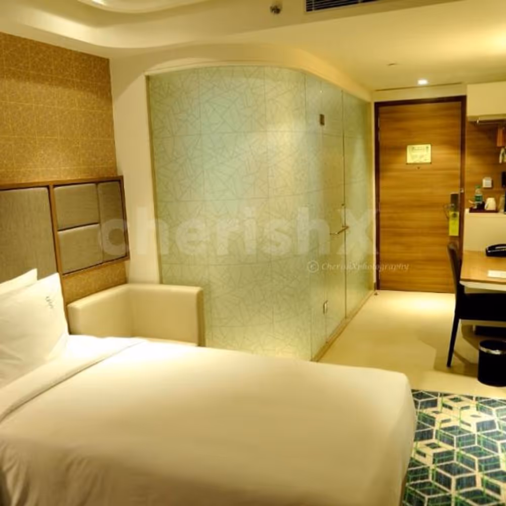 Plan your Valentine's romantic date by booking CherishX's Daycation at the Holiday Inn, Delhi NCR.