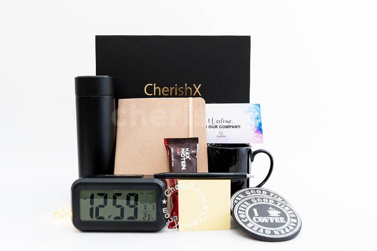 Make your co-workers and employees feel special by gifting them a Corporate Hamper.