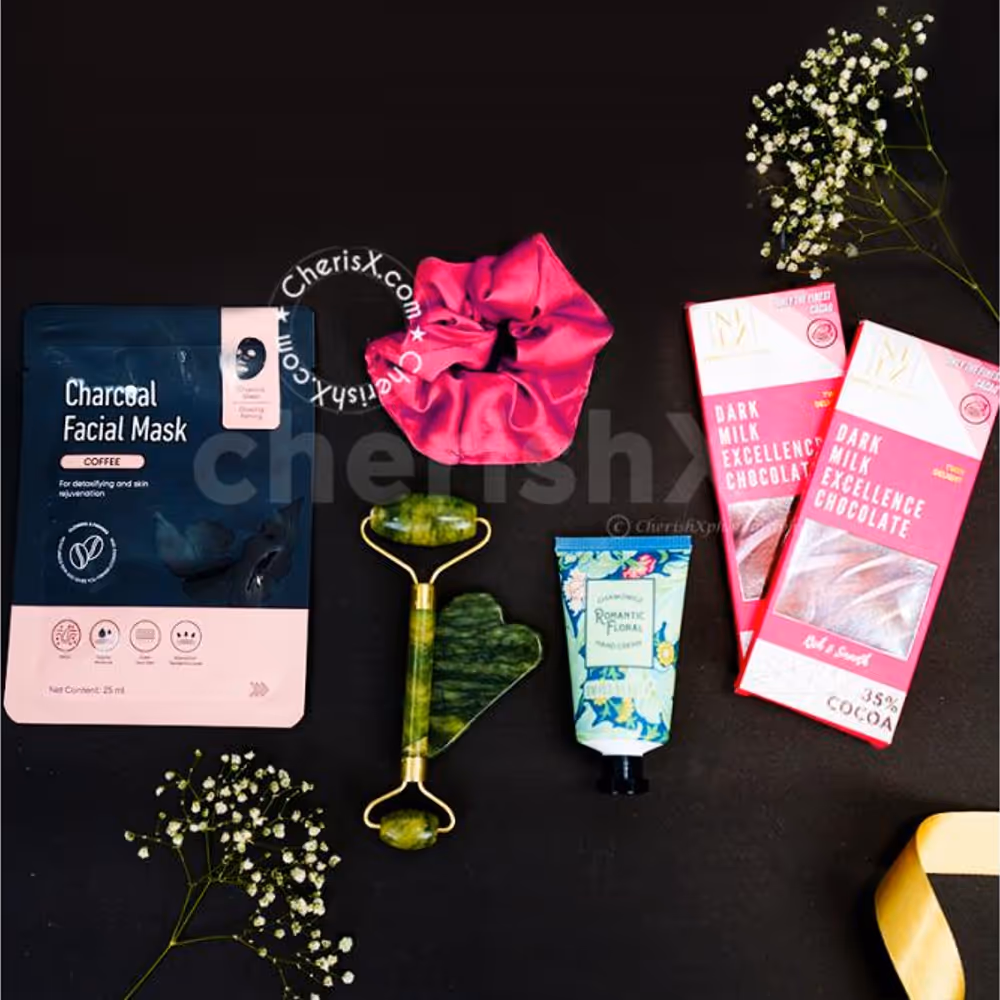 Get your Mom, Grandma, or Mother-in-law this fascinating Gift Hamper on Mother's day!