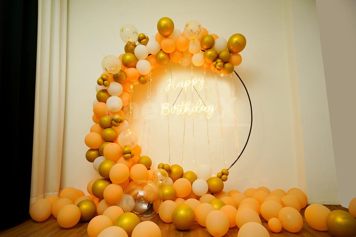 A Stylish Pastel Peach Decor for your close ones.