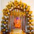 A Murti of Ganesha placed in the center of the Balloon arch.