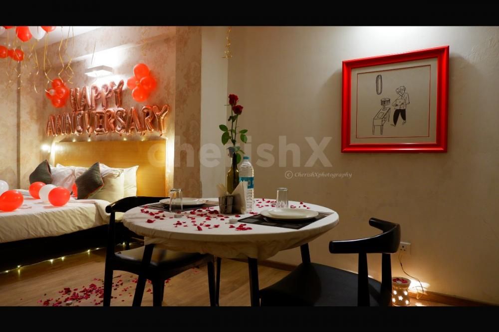 A special romantic stay and dinner in gurgaon by cherishx