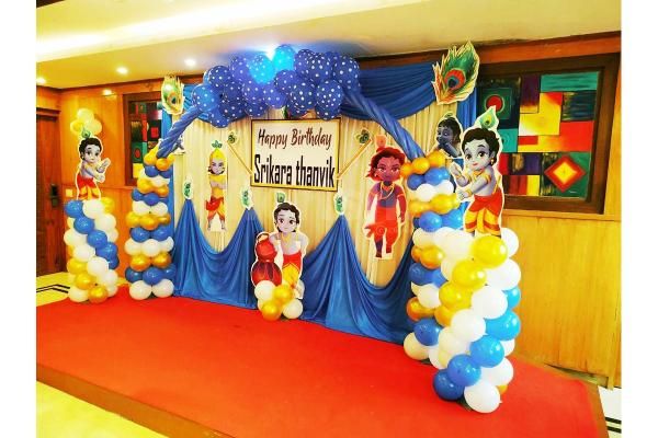 Book a Kids Theme Decoration for your Kids Birthday Party.
