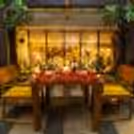 A casual or intimate dinner with your loved ones right under the bright skylight