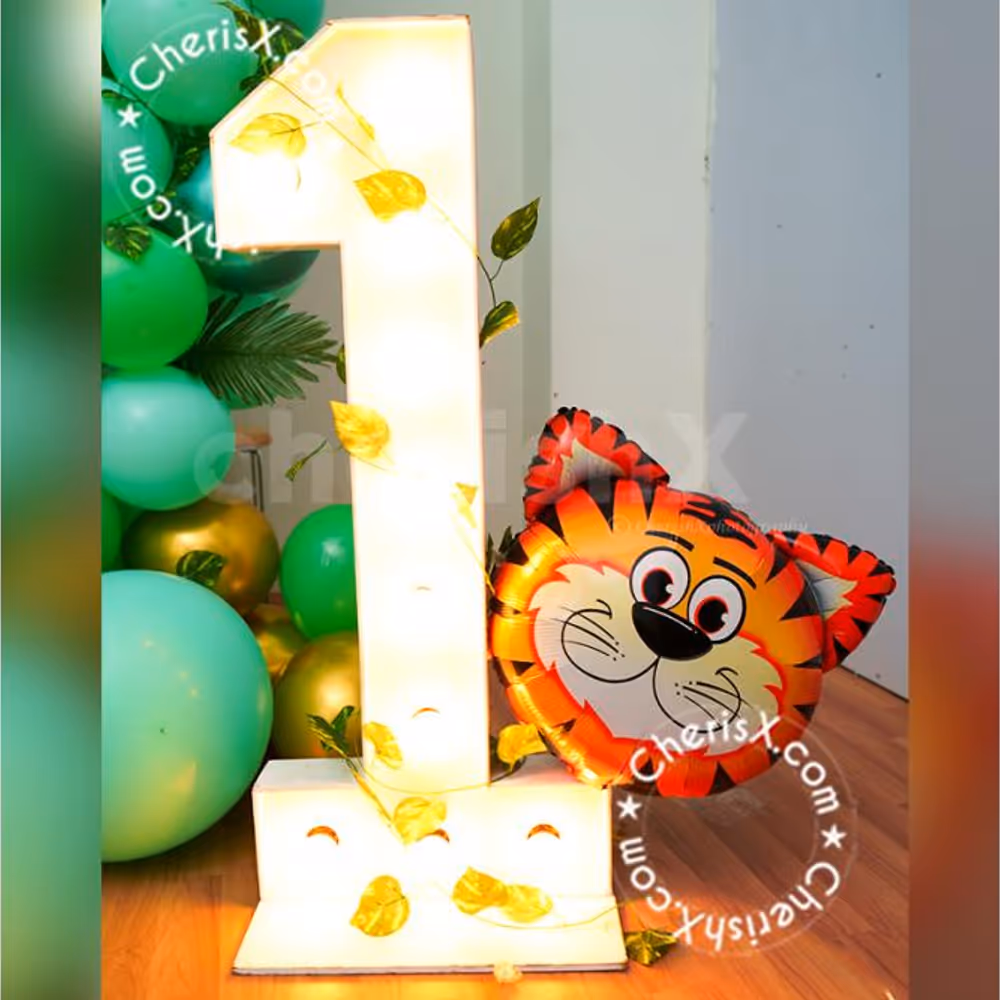 The theme also brings to you a jungle theme décor board to add the real feel