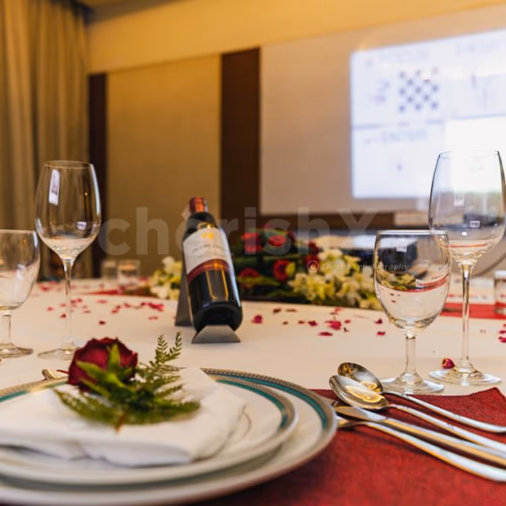 The romantic quotient of a movie and that of a dinner date are incomparable at Radisson Greater Noida!