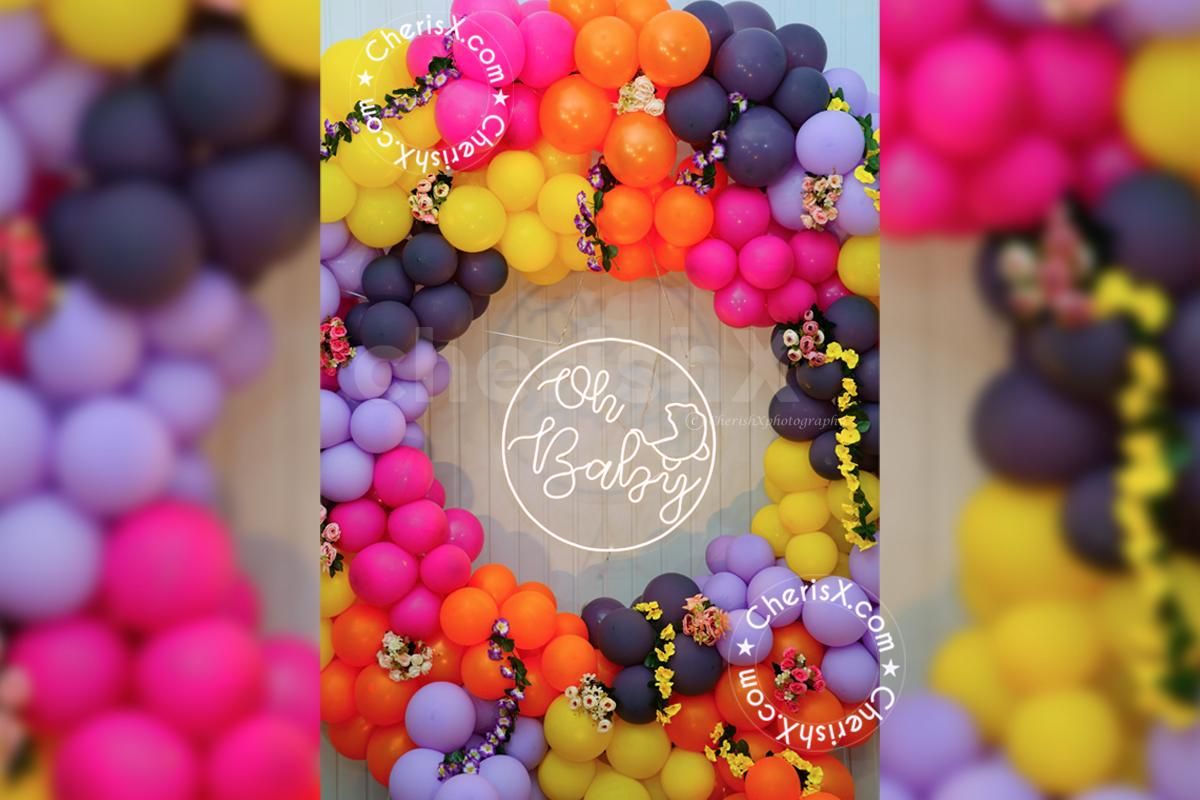 All the purple and yellow hues make for a memorable combination!