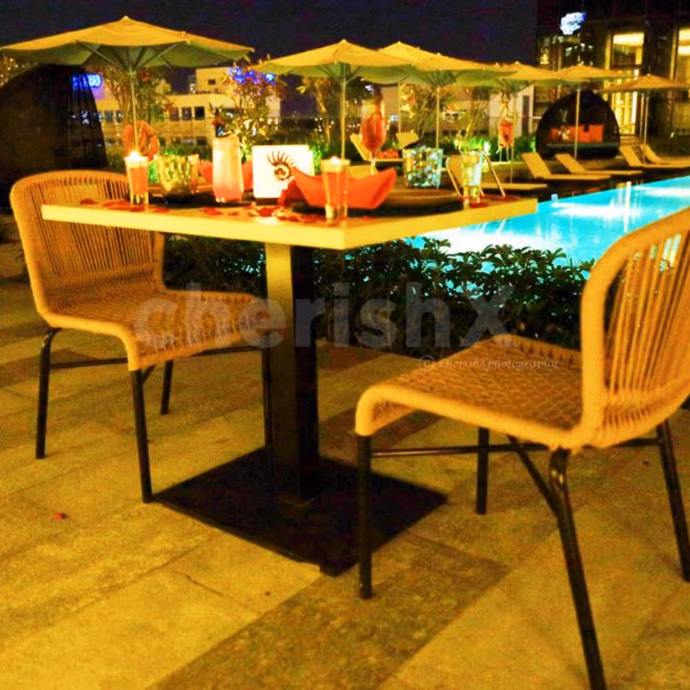 The dark night with candles and roses is worth a million-dollar picture