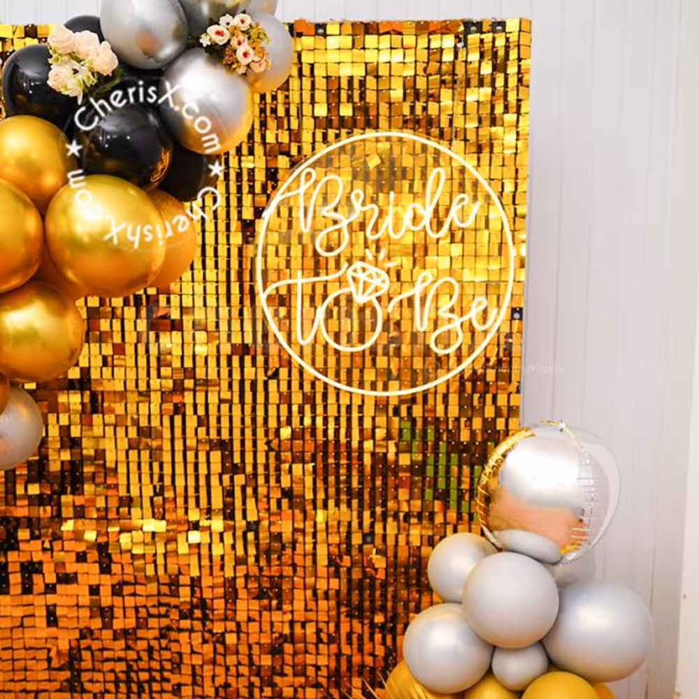 Spend the evening having a gala time with these pretty decorations for your bride-to-be.