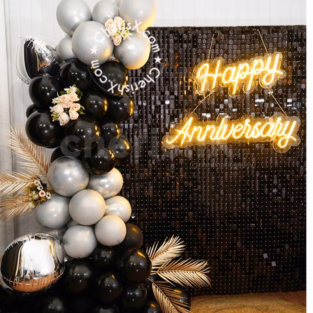 Feel like celebrities with this fun and sophisticated decor.