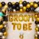 Black and Golden Bachelorette Party Decor — photo 2