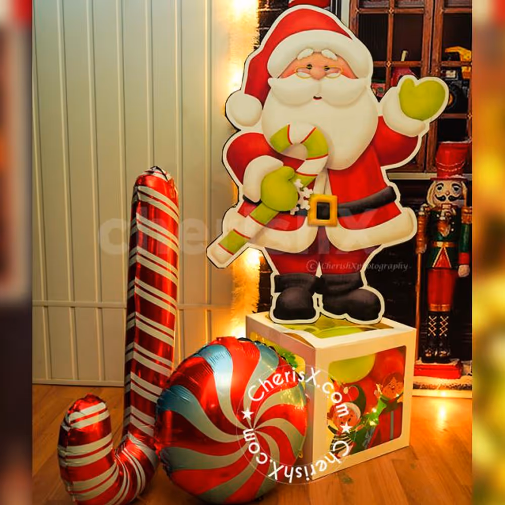 The gift boxes will surprise your guests as much as you