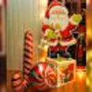 The gift boxes will surprise your guests as much as you