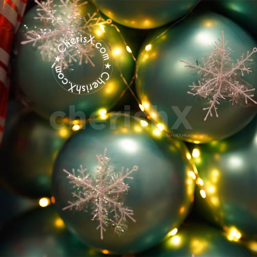 Adding lights to the small and shiny bouquet