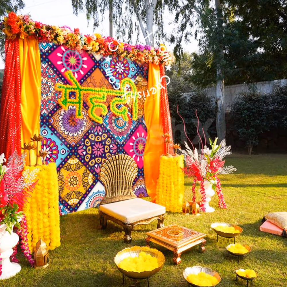 The brass pots add the traditional touch to the celebration