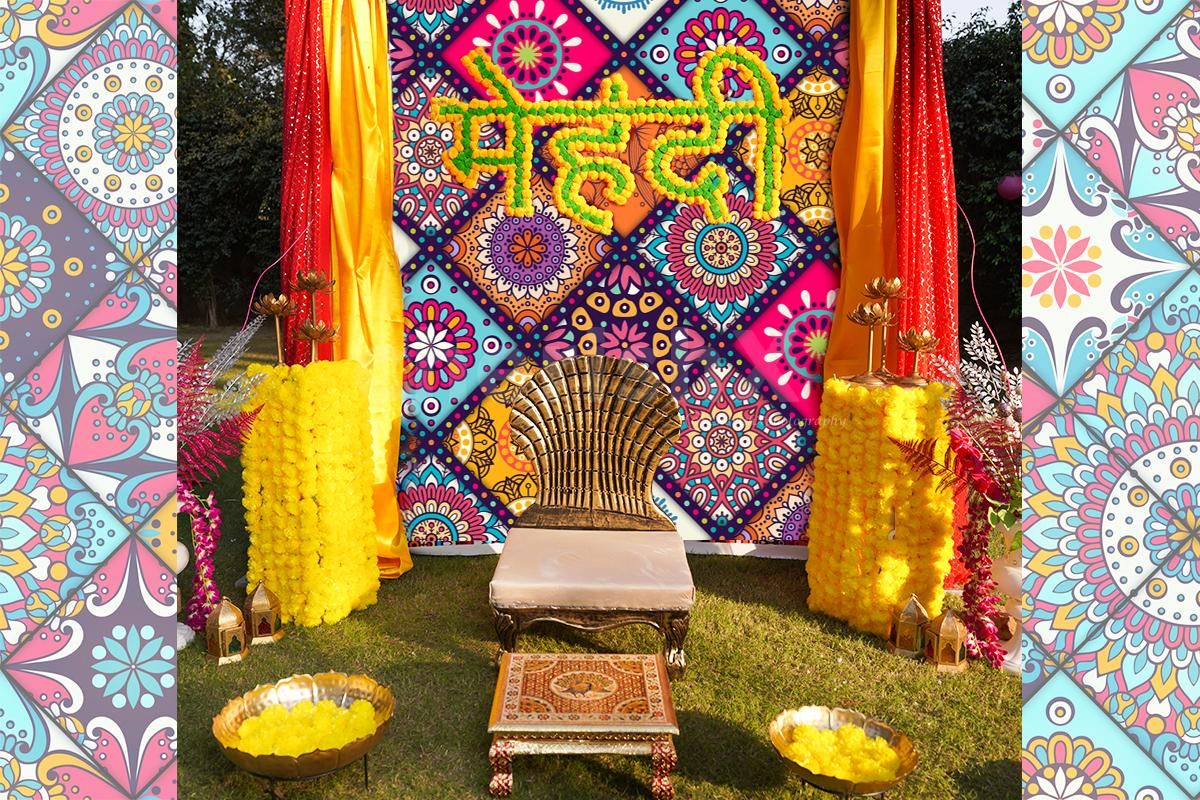 Accompanied by cushions and garlands the décor is special in many ways
