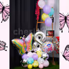 The brightly coloured balloons make the bouquet an eye-catching display