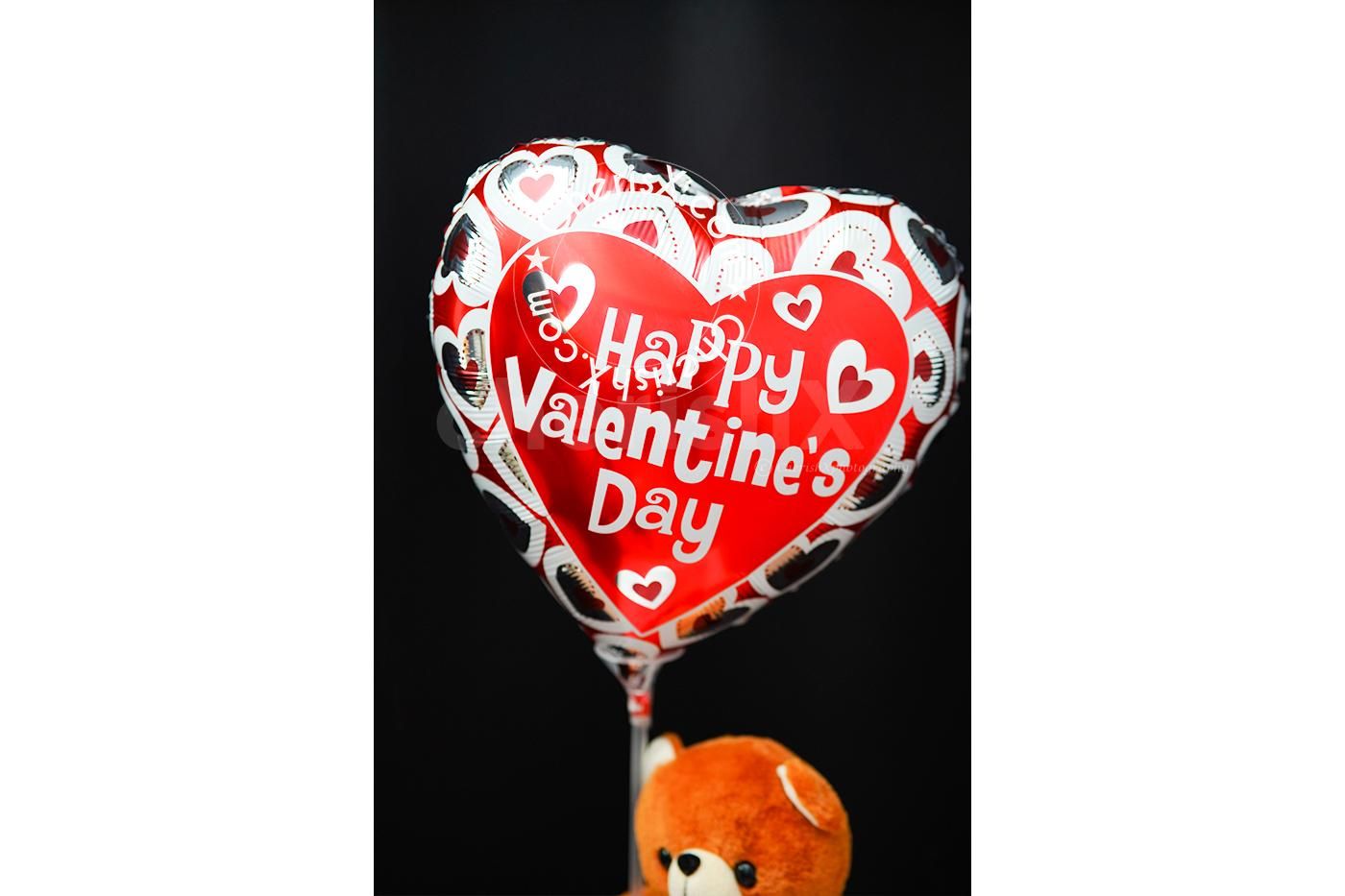 The chocolates added in the box add sweetness just like that of your relationship