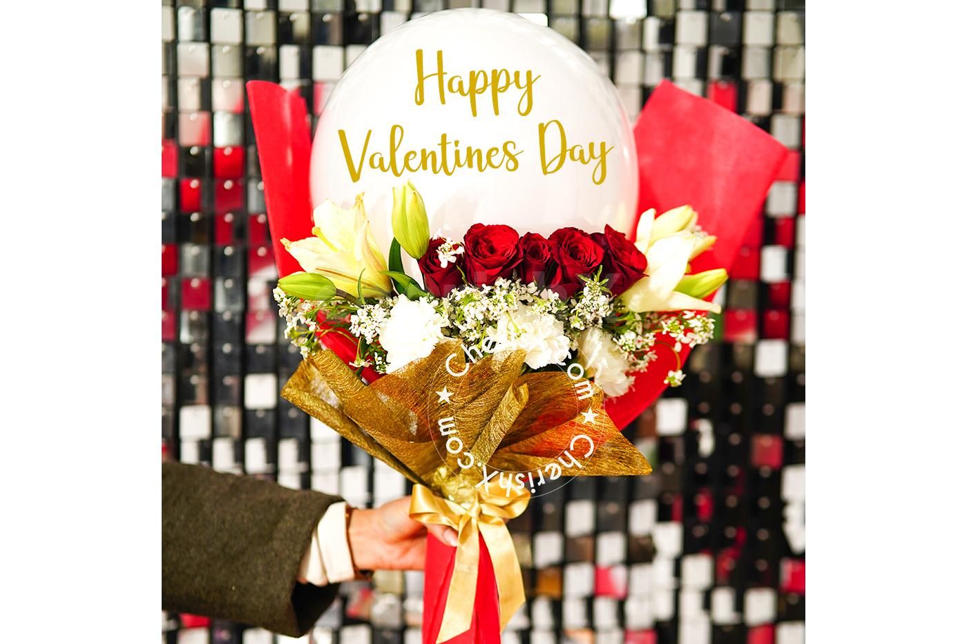 This anniversary share a special and warm message with our beautiful bouquet